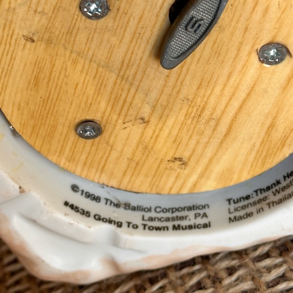 Bessie Pease Guttman Music Box - Picture 3 of 5